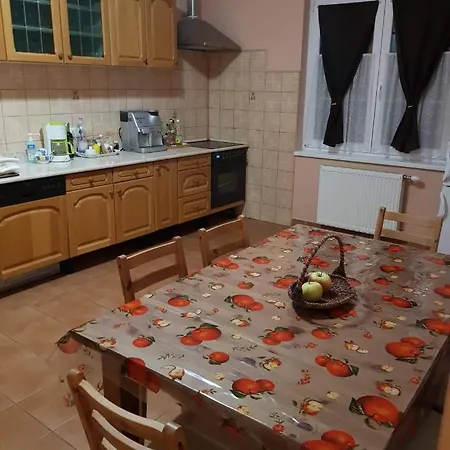 Almavirag Vendeghaz Porcsalma