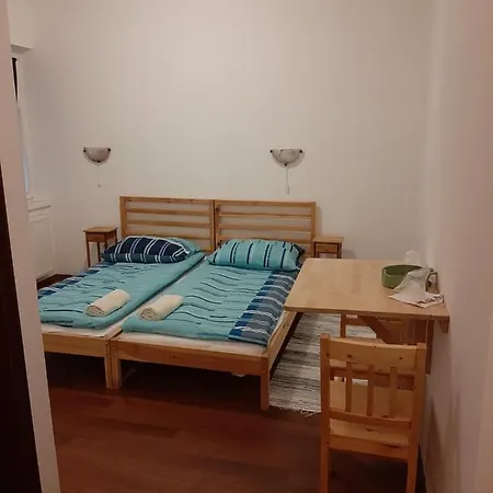 Almavirag Vendeghaz Guest house *