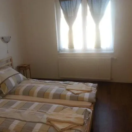 Almavirag Vendeghaz Guest house